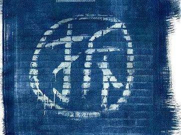 房屋拆迁都须根据相法律法规,合理给予被征收人补偿