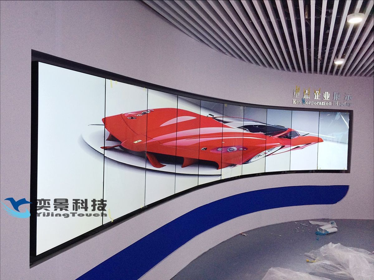 选择弧形触摸屏时要着重考虑哪些问题