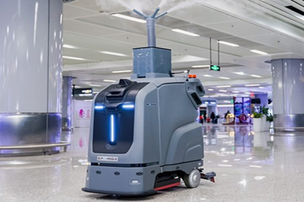 火车站扫地机器人怎么扫地