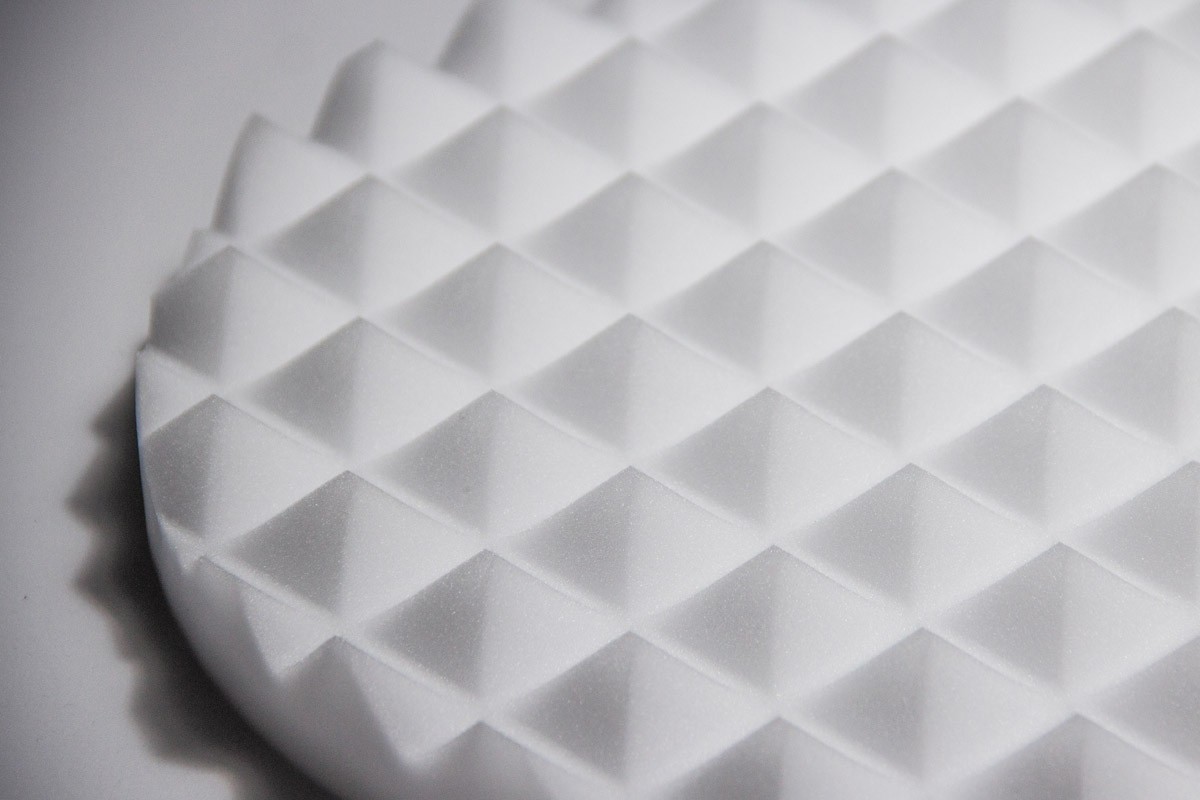 峰特（FoamTech）三聚氰胺泡棉消音室：全球声学实验室标准的重新定义