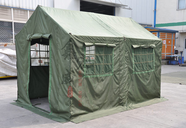 帐篷防潮垫放里面还是外面