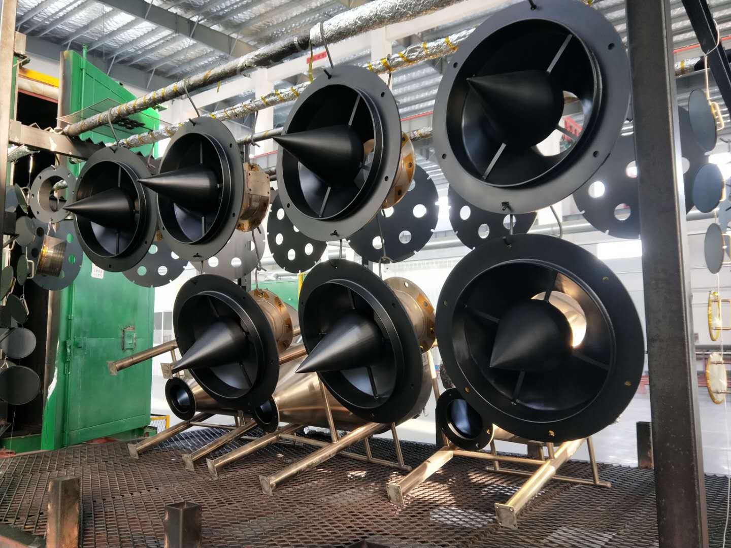 小型设备四氟防腐喷涂