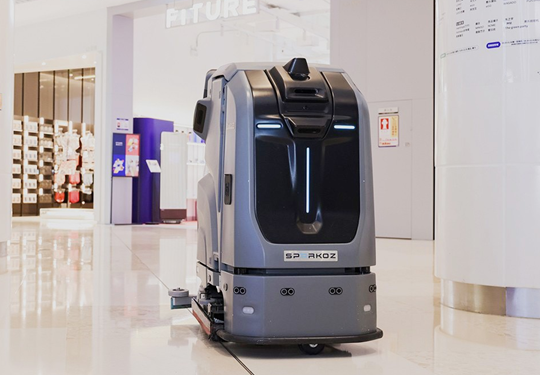 机器人VS洗地机：商用清洁机器人为何实现清洁效率大提升