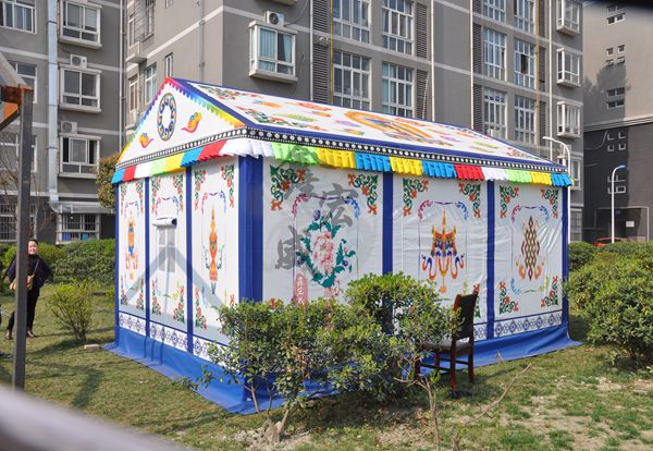 不同场景下商务帐篷的选型与搭建方案